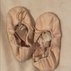 Little Girl Ballet shoes
